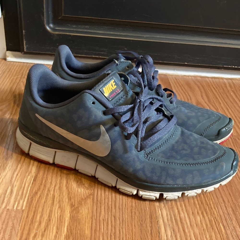 Nike Tennis Shoes